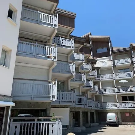 Apartment Centre Station - *