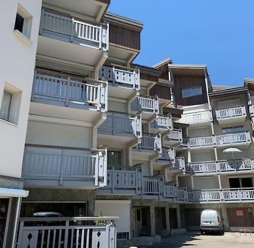 Апартаменты Centre Station - *